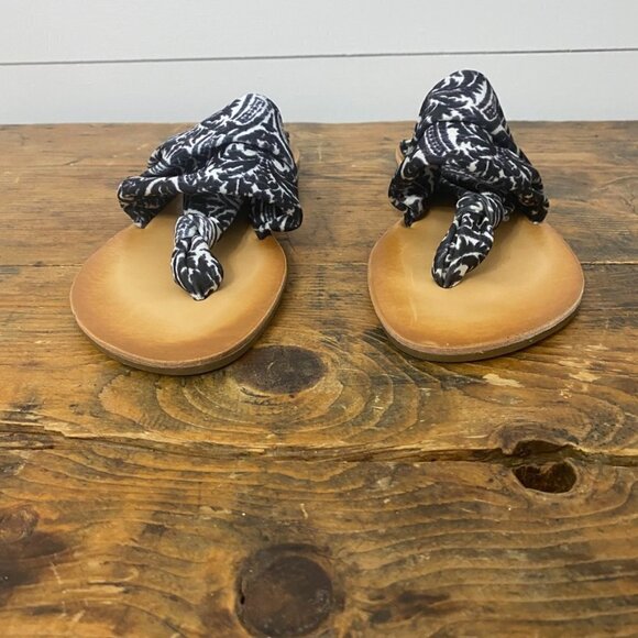 Dirty Laundry Tribal Print Stretchy Slingback Sarong Thong Sandals, Size 8 - Picture 5 of 11